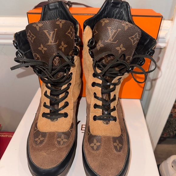 Louis Vuitton Monogram Brown and Tan Boots. Gently used no box or dust bag. - Picture 1 of 7